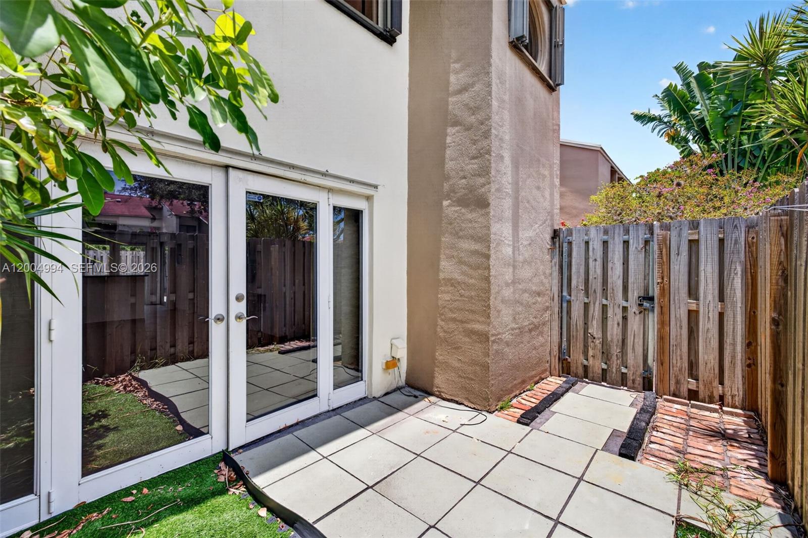 341 City View Dr