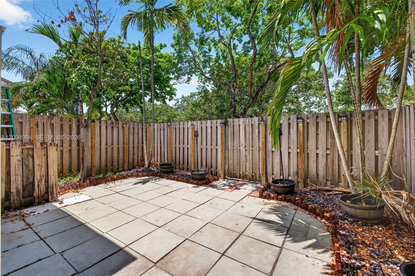 341 City View Dr