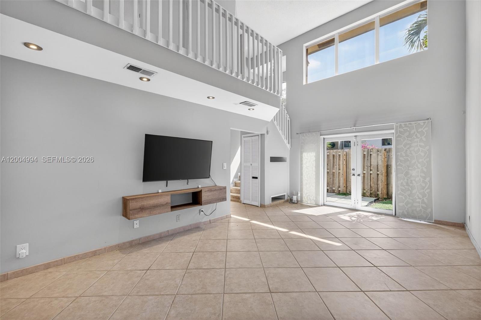 341 City View Dr