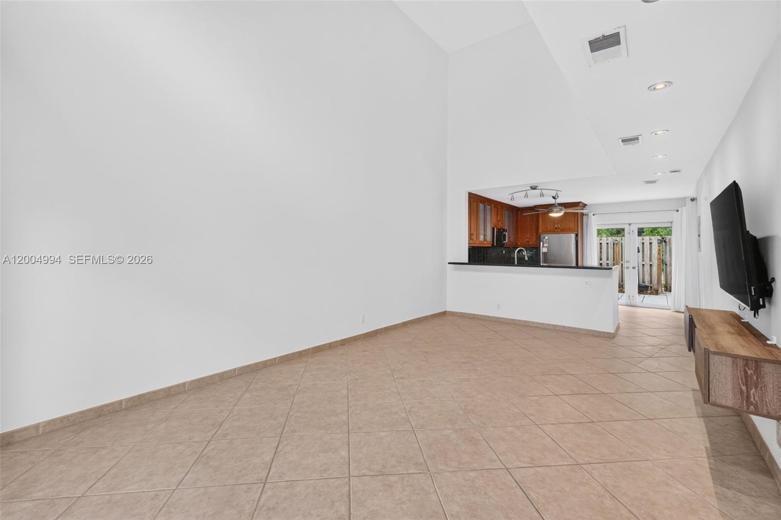 341 City View Dr