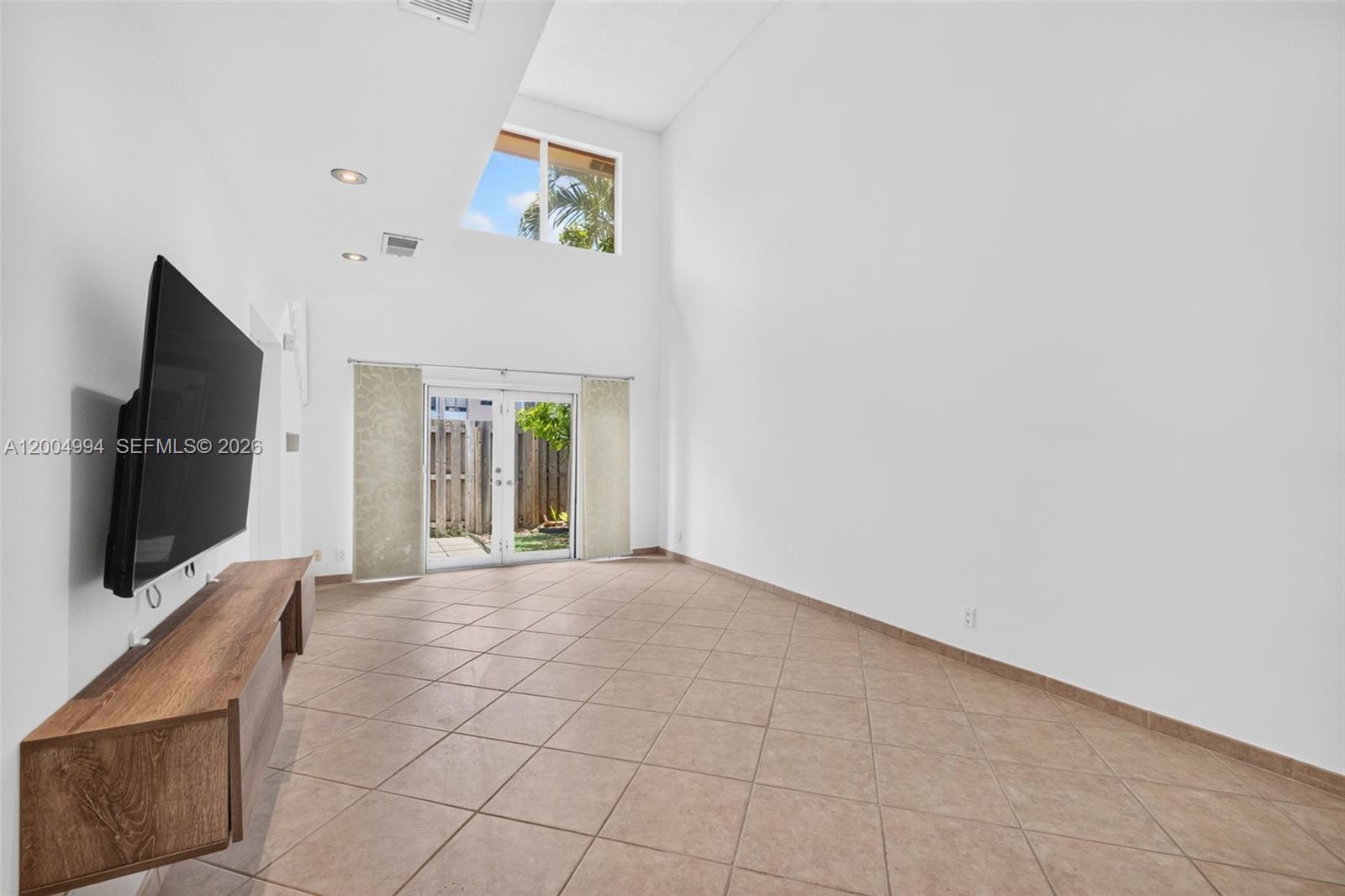 341 City View Dr