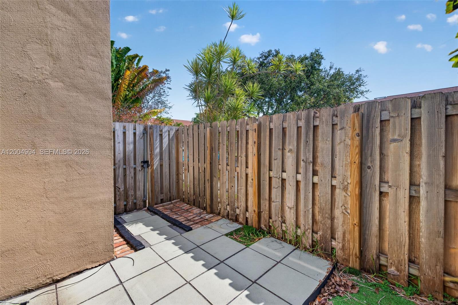 341 City View Dr