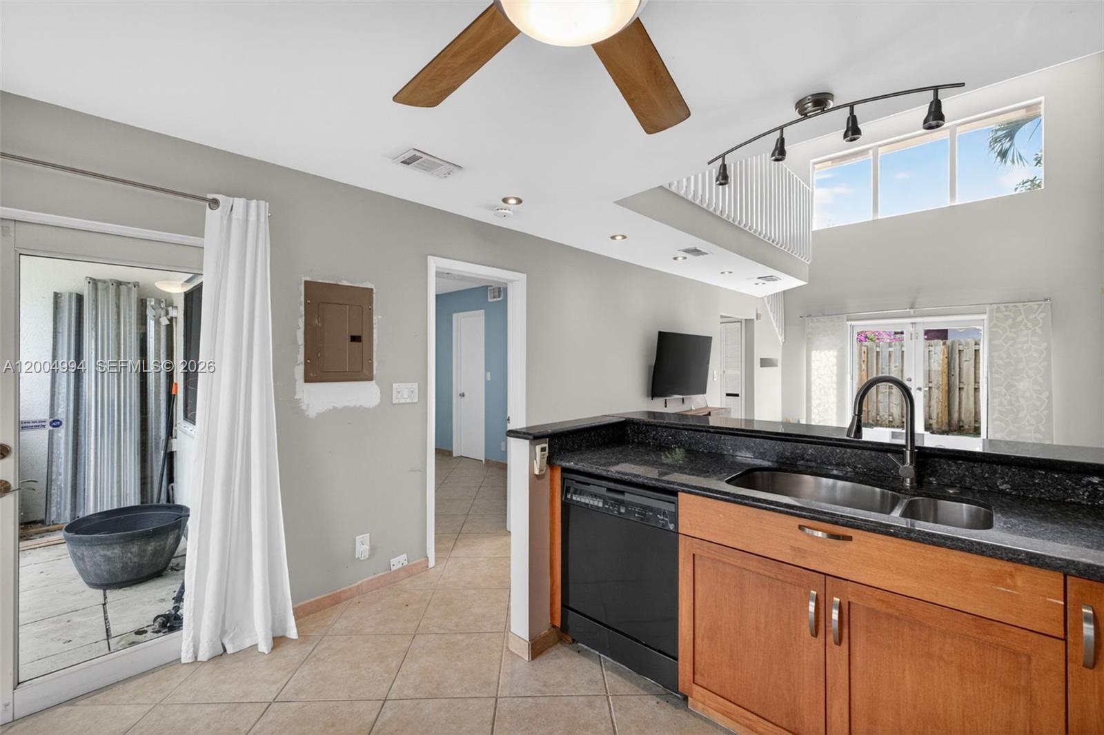 341 City View Dr