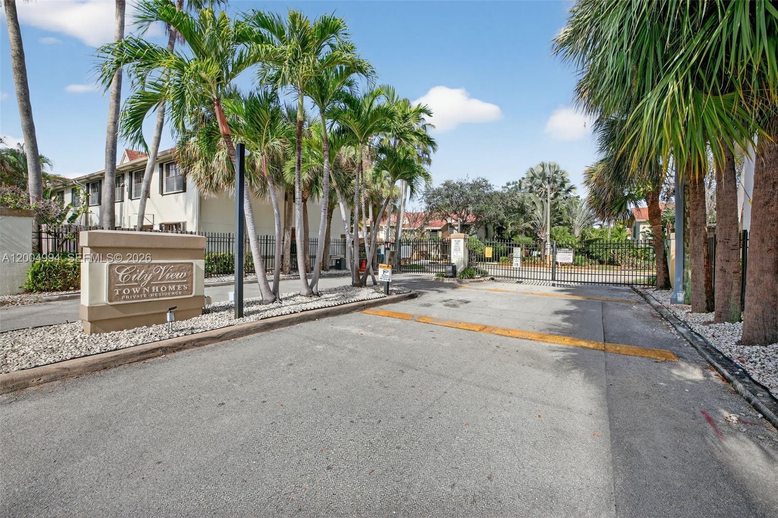 341 City View Dr