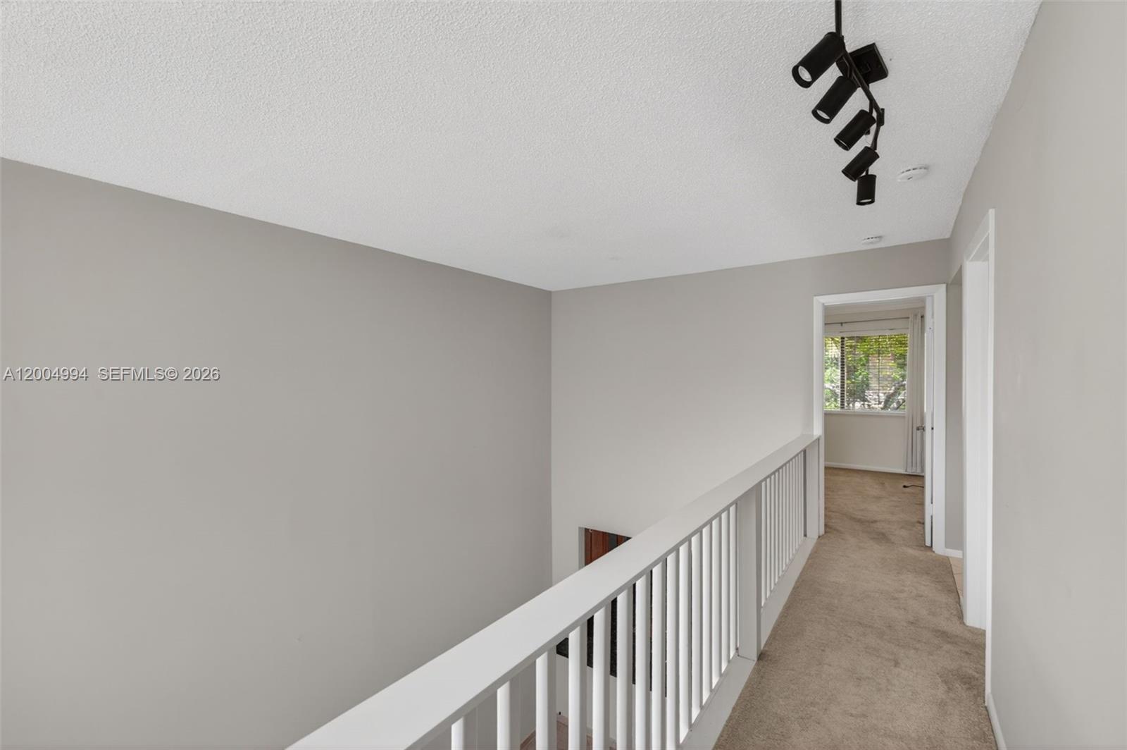 341 City View Dr