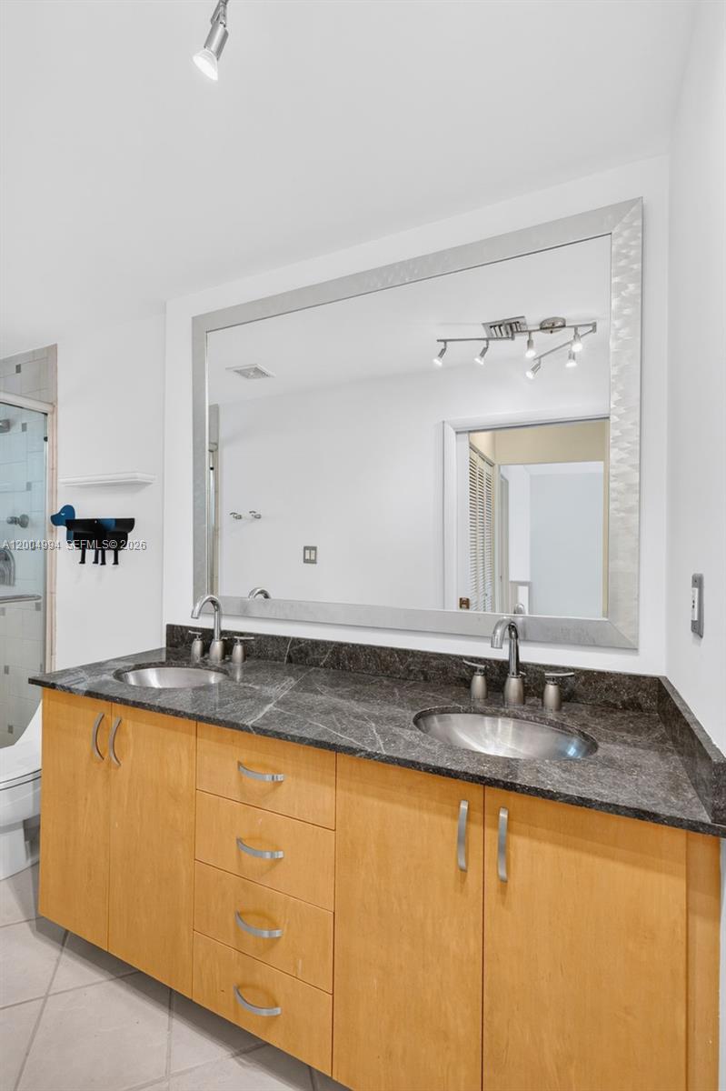 341 City View Dr