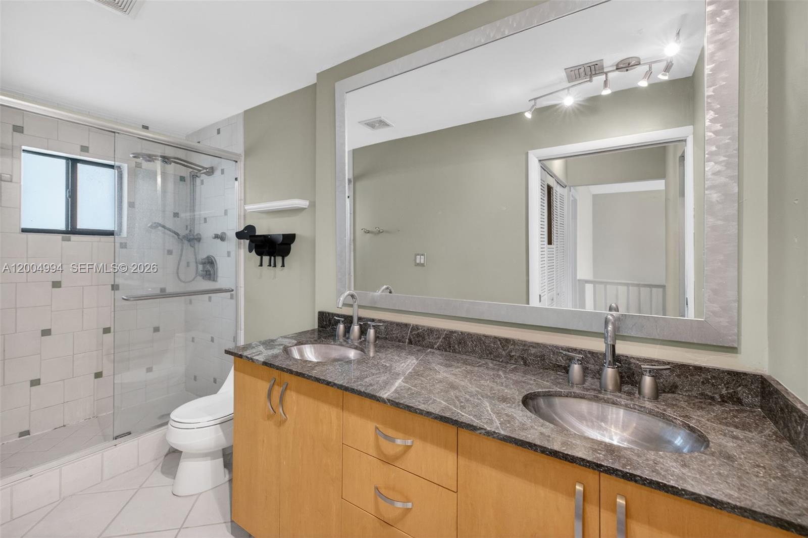 341 City View Dr