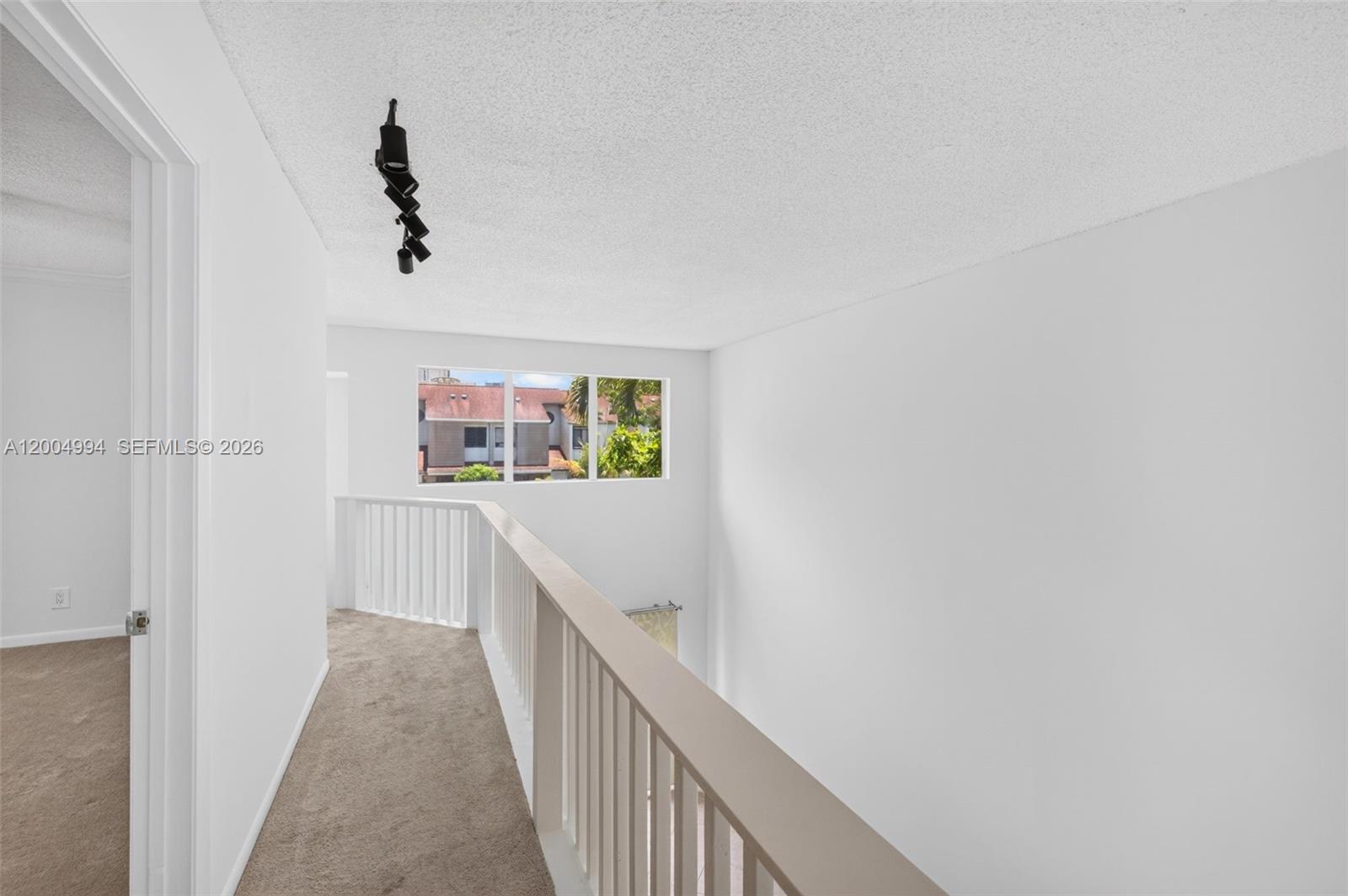 341 City View Dr