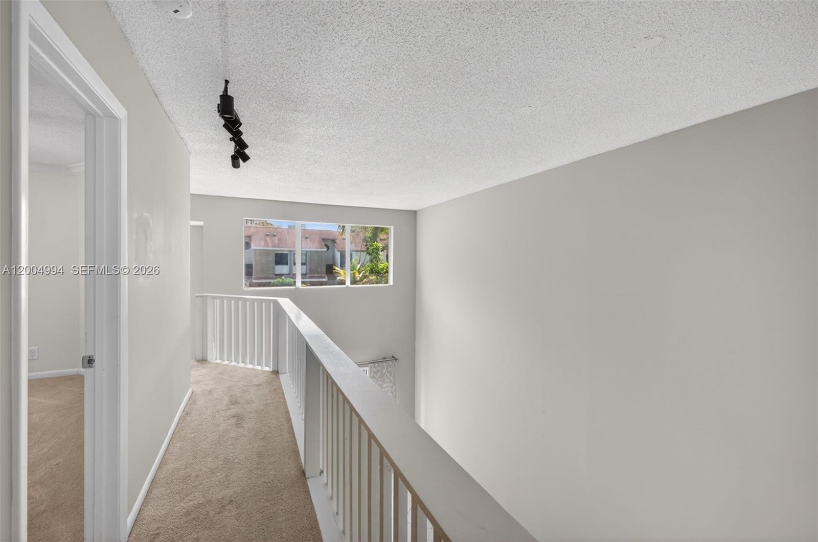 341 City View Dr