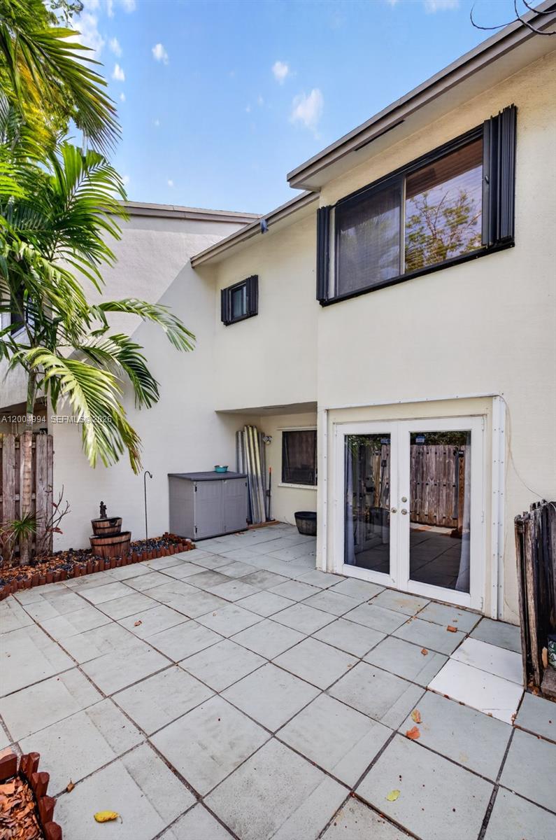 341 City View Dr
