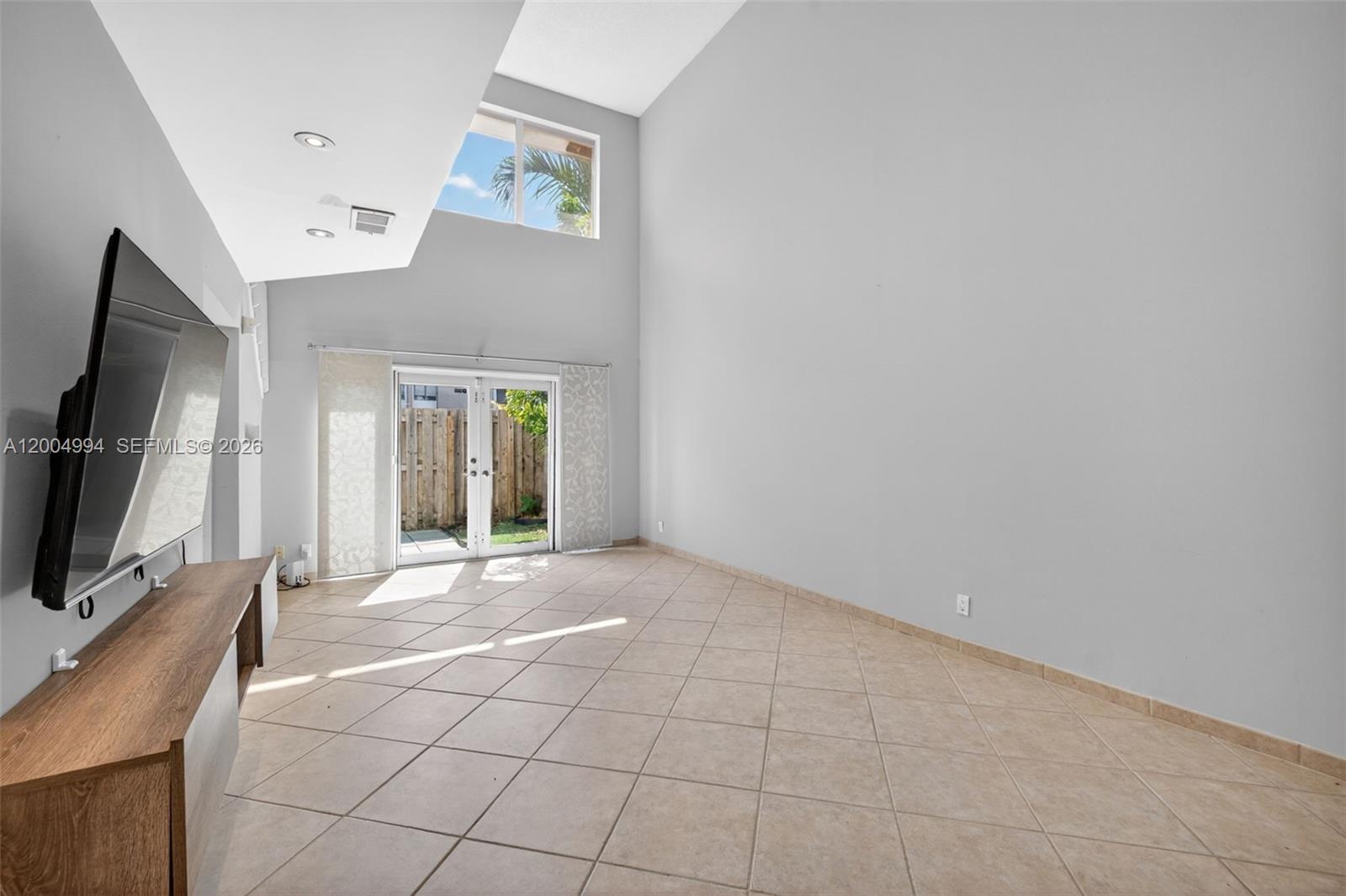 341 City View Dr