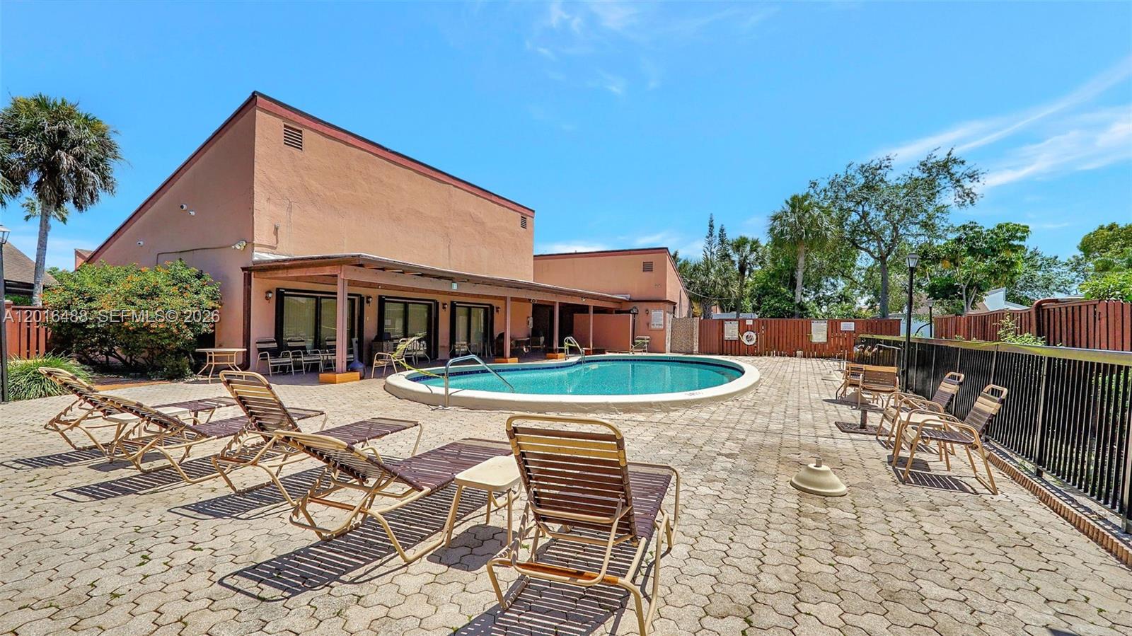 1717 NW 73rd Ave # 33