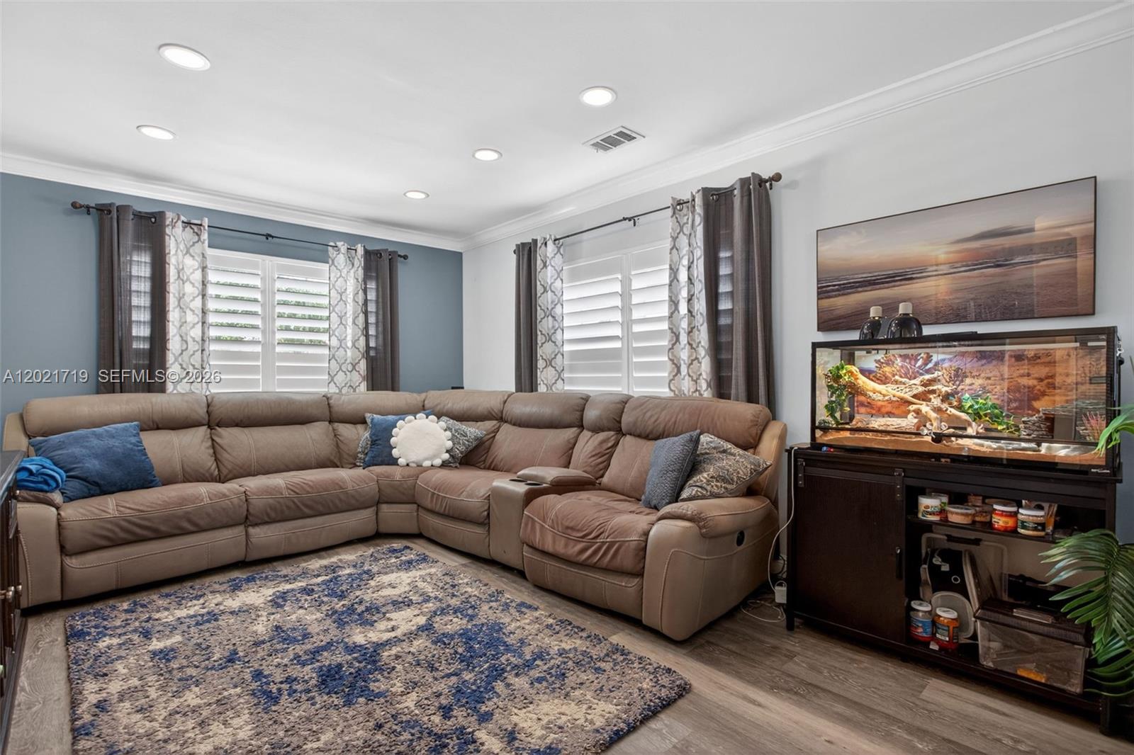 4940 NW 54th St