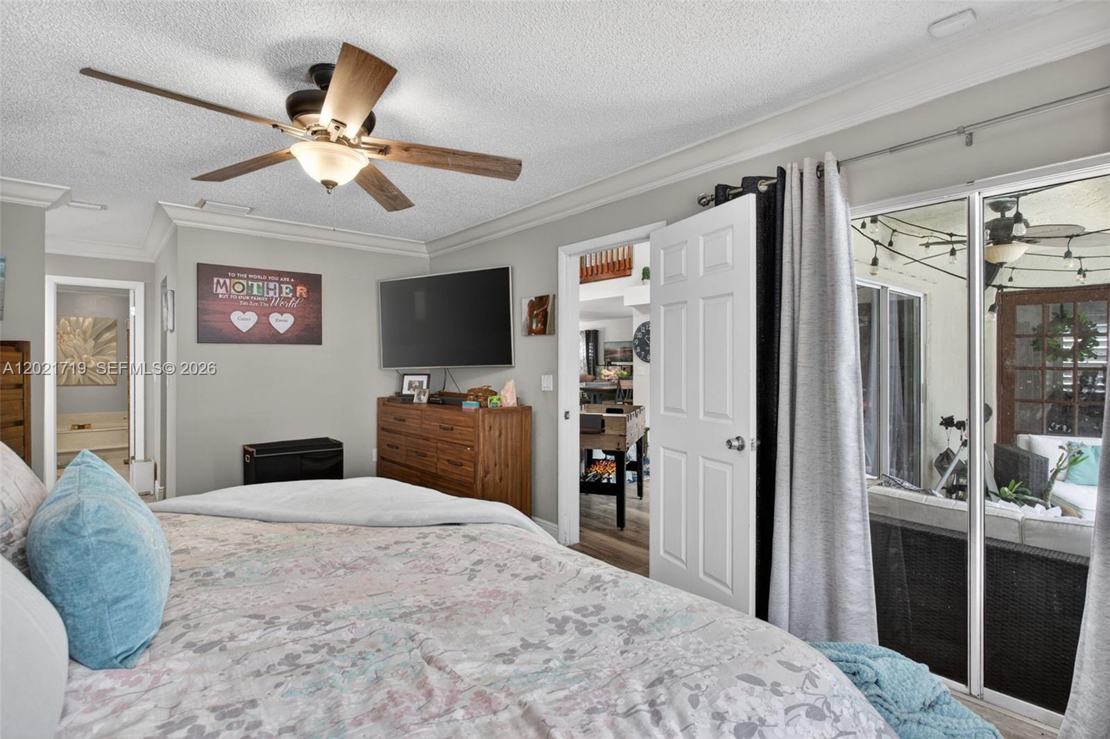 4940 NW 54th St