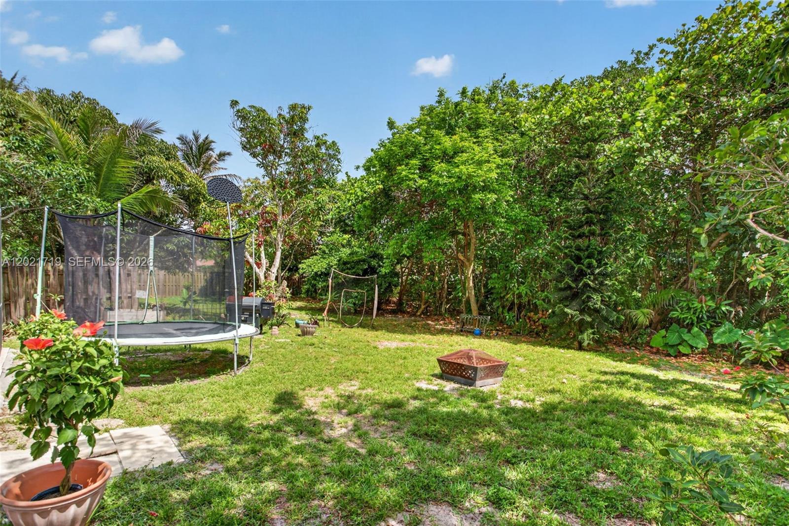 4940 NW 54th St