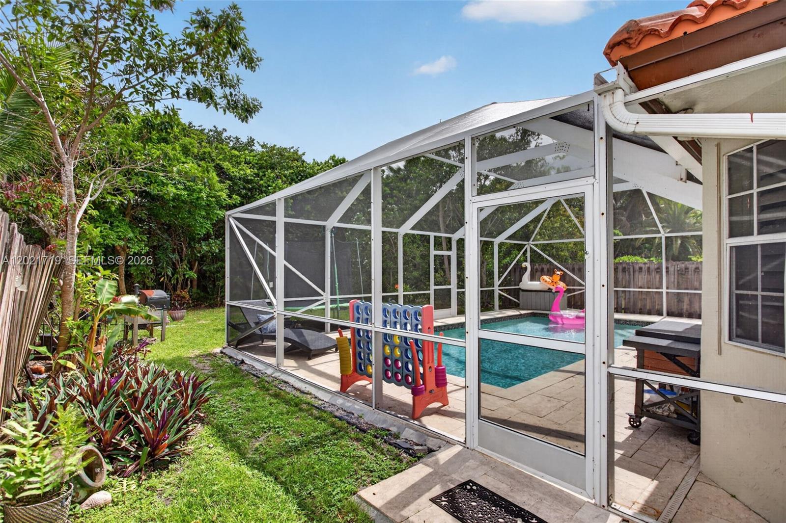 4940 NW 54th St