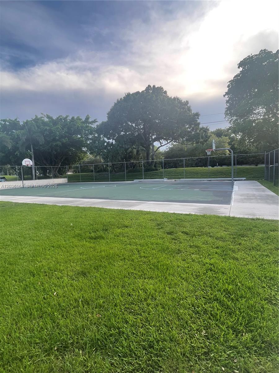 4644 N Carambola Cir N # 2725