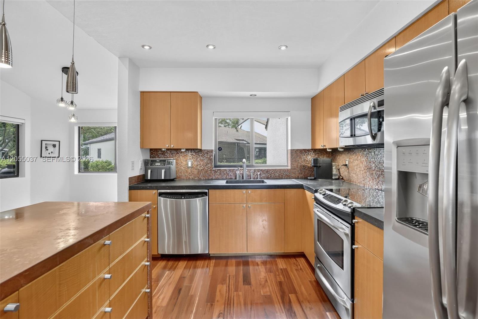 381 NW 94th Ter