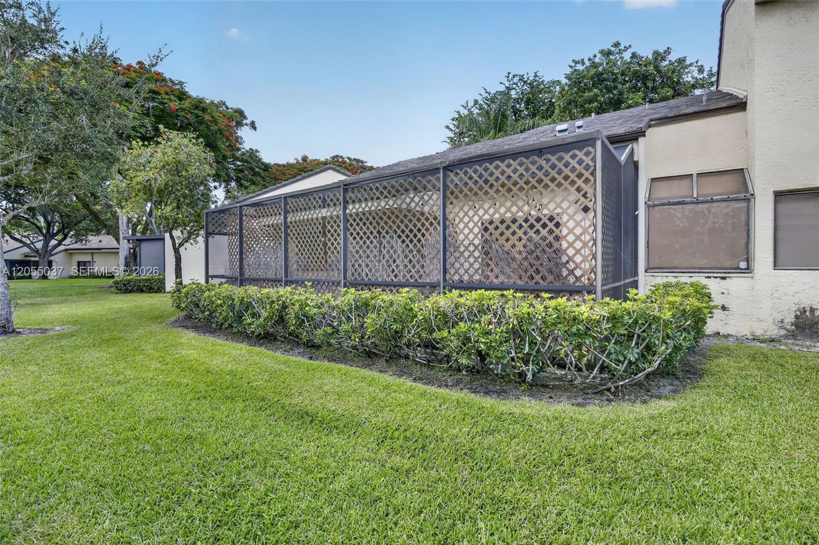 381 NW 94th Ter