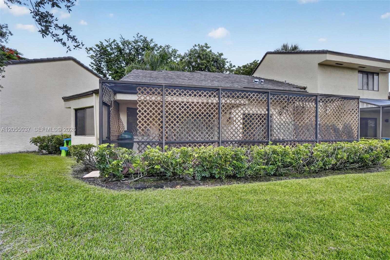381 NW 94th Ter