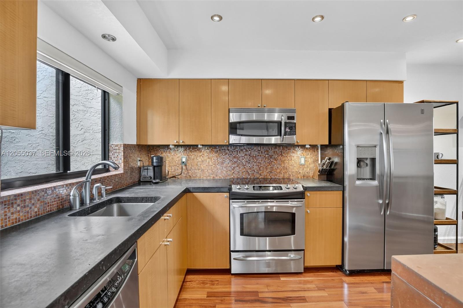 381 NW 94th Ter