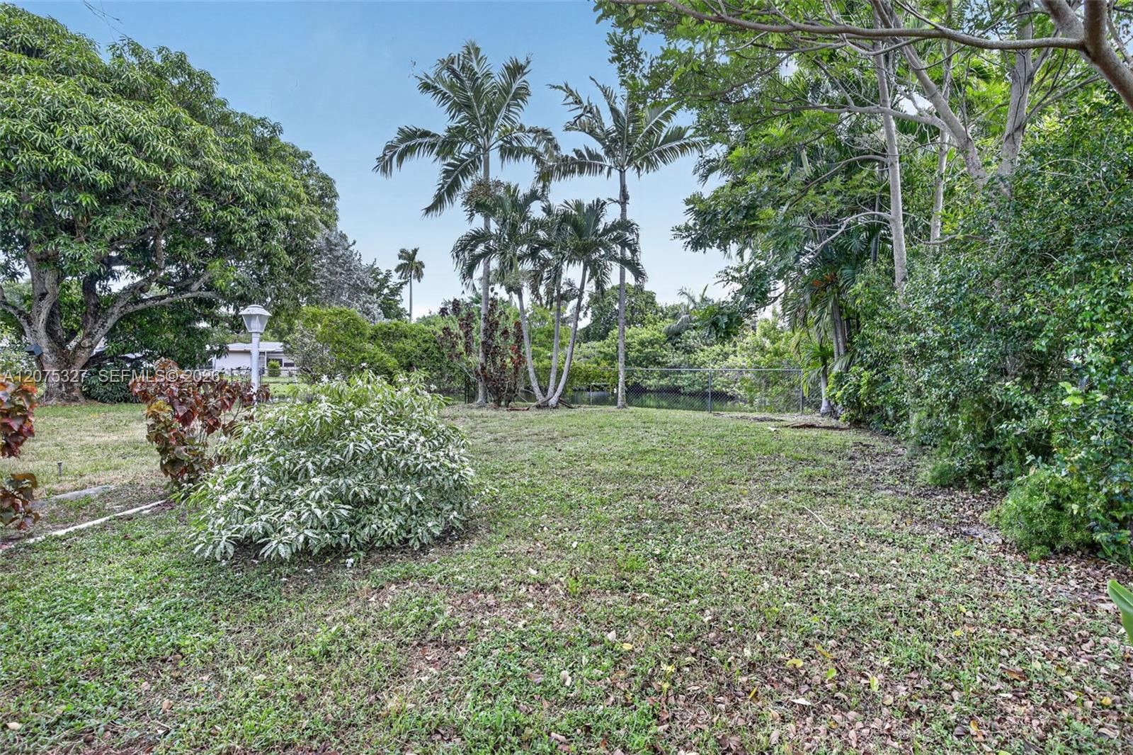 1350 NW 73rd Ave