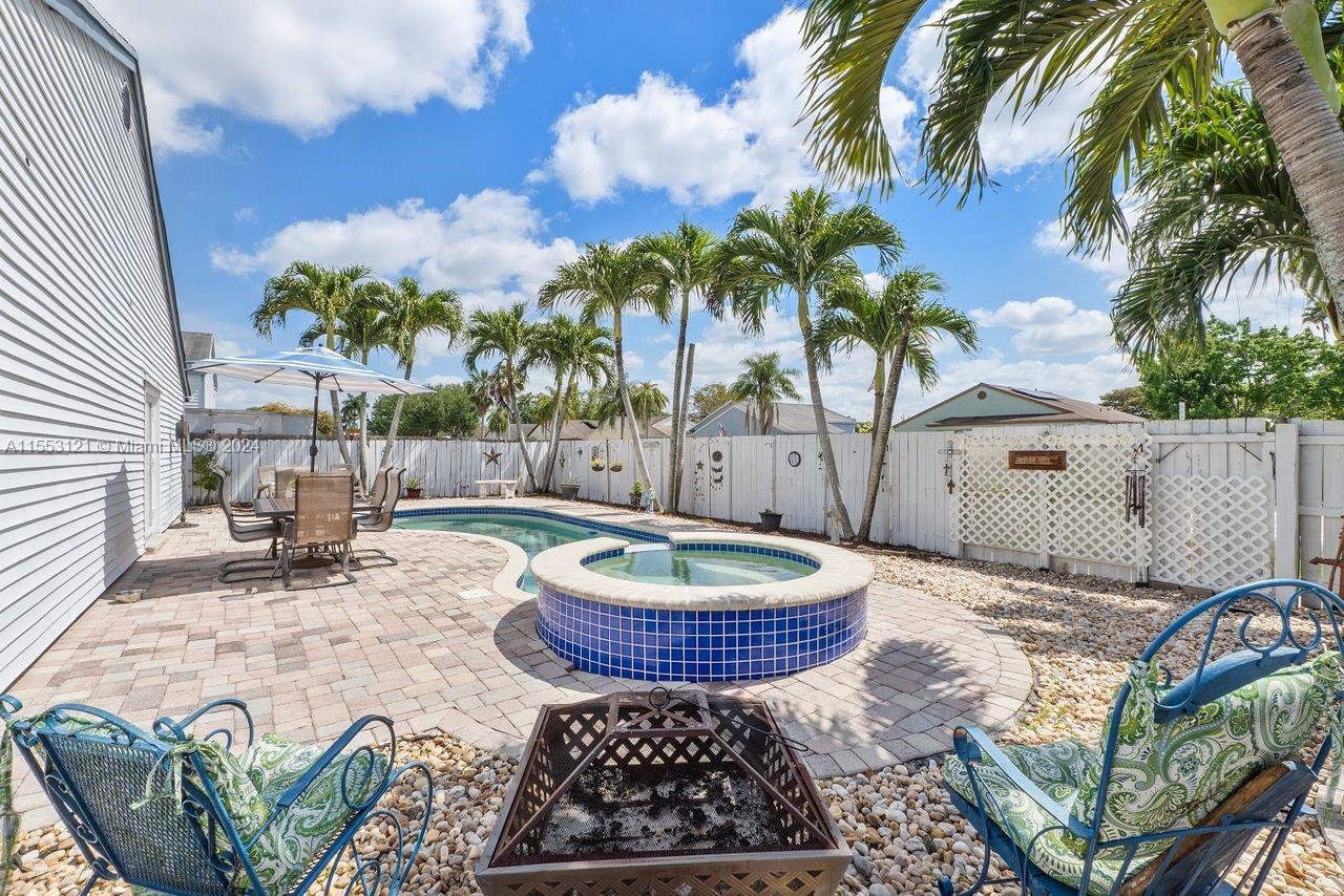 13550 SW 9th Ct
