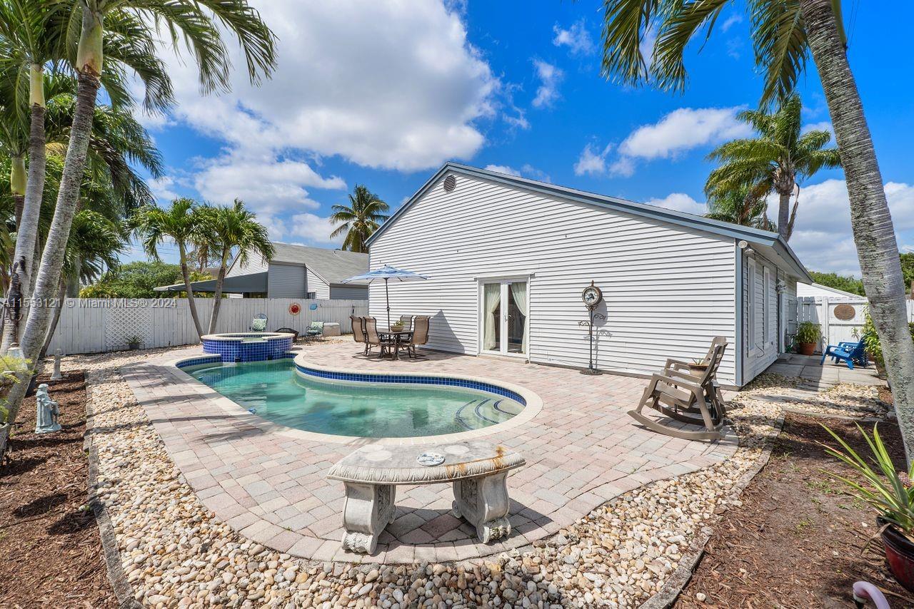 13550 SW 9th Ct