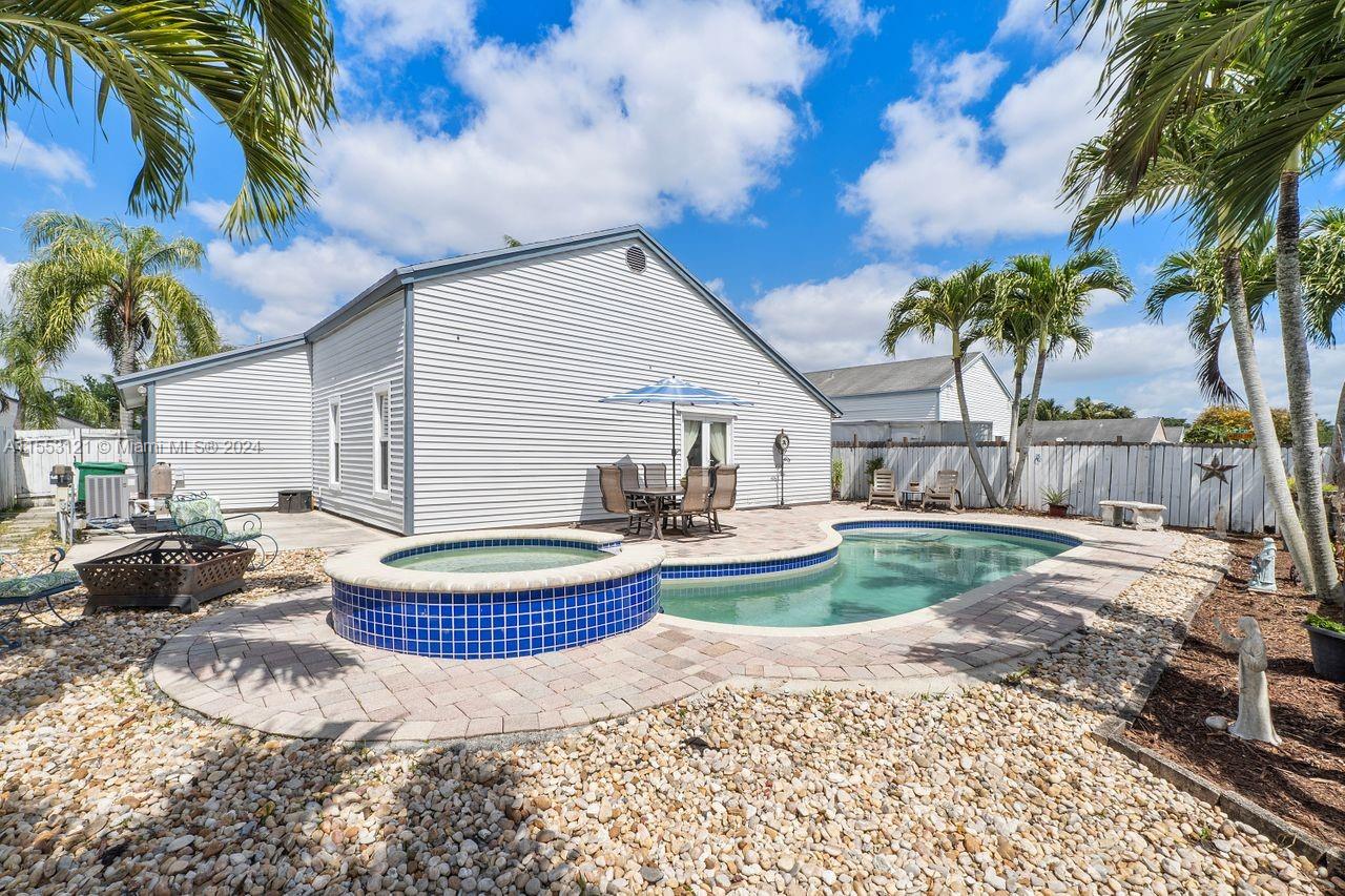 13550 SW 9th Ct