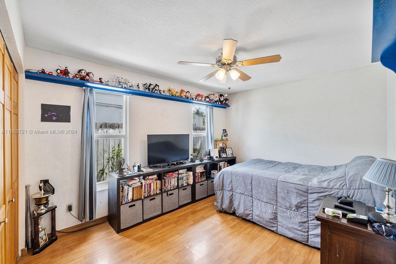 13550 SW 9th Ct