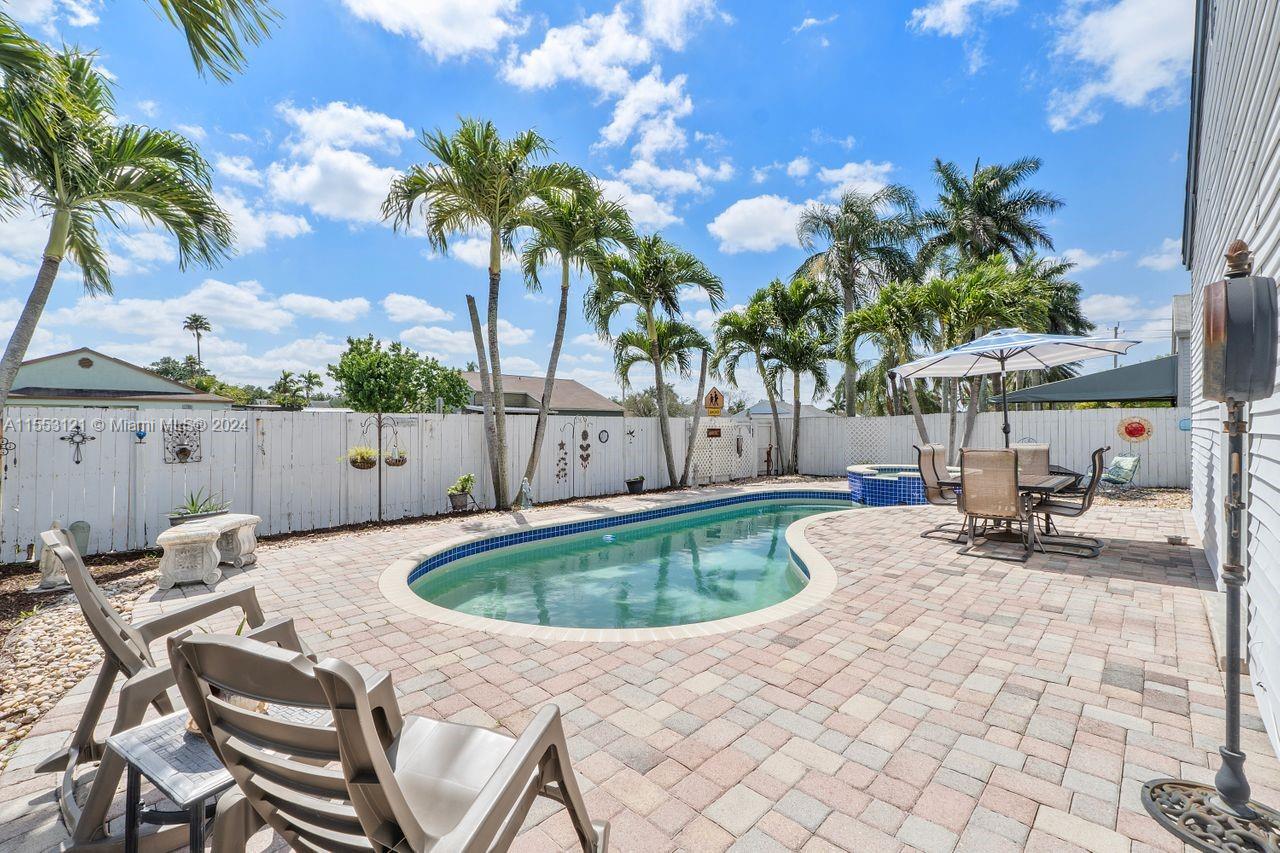 13550 SW 9th Ct