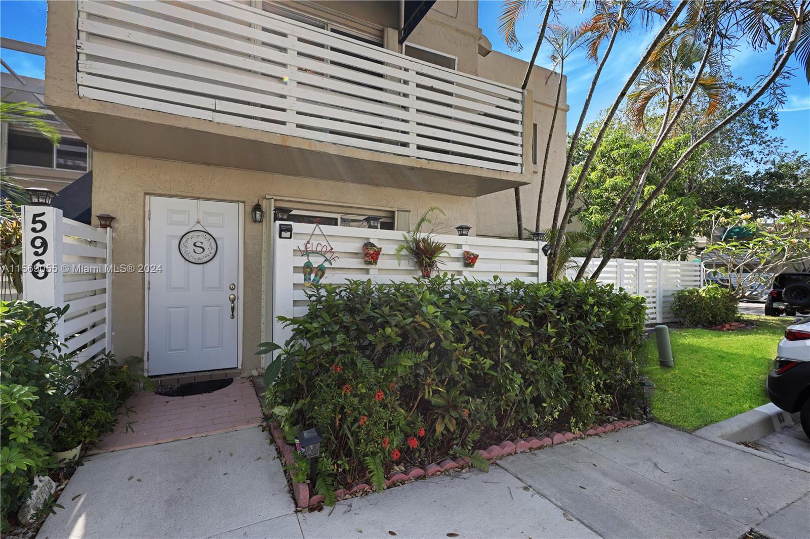 596 NW 97th Ave