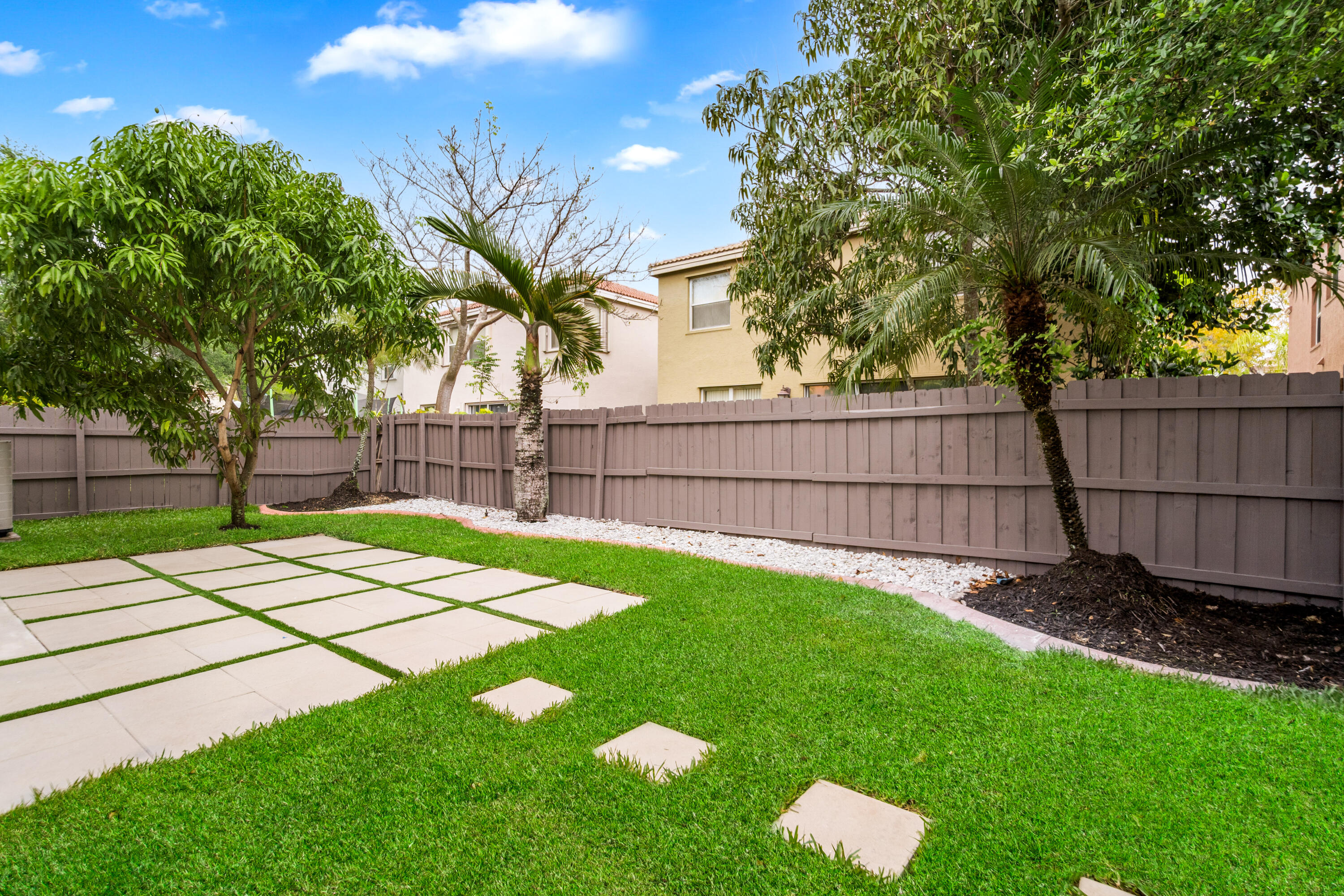 5233 SW 155th Way