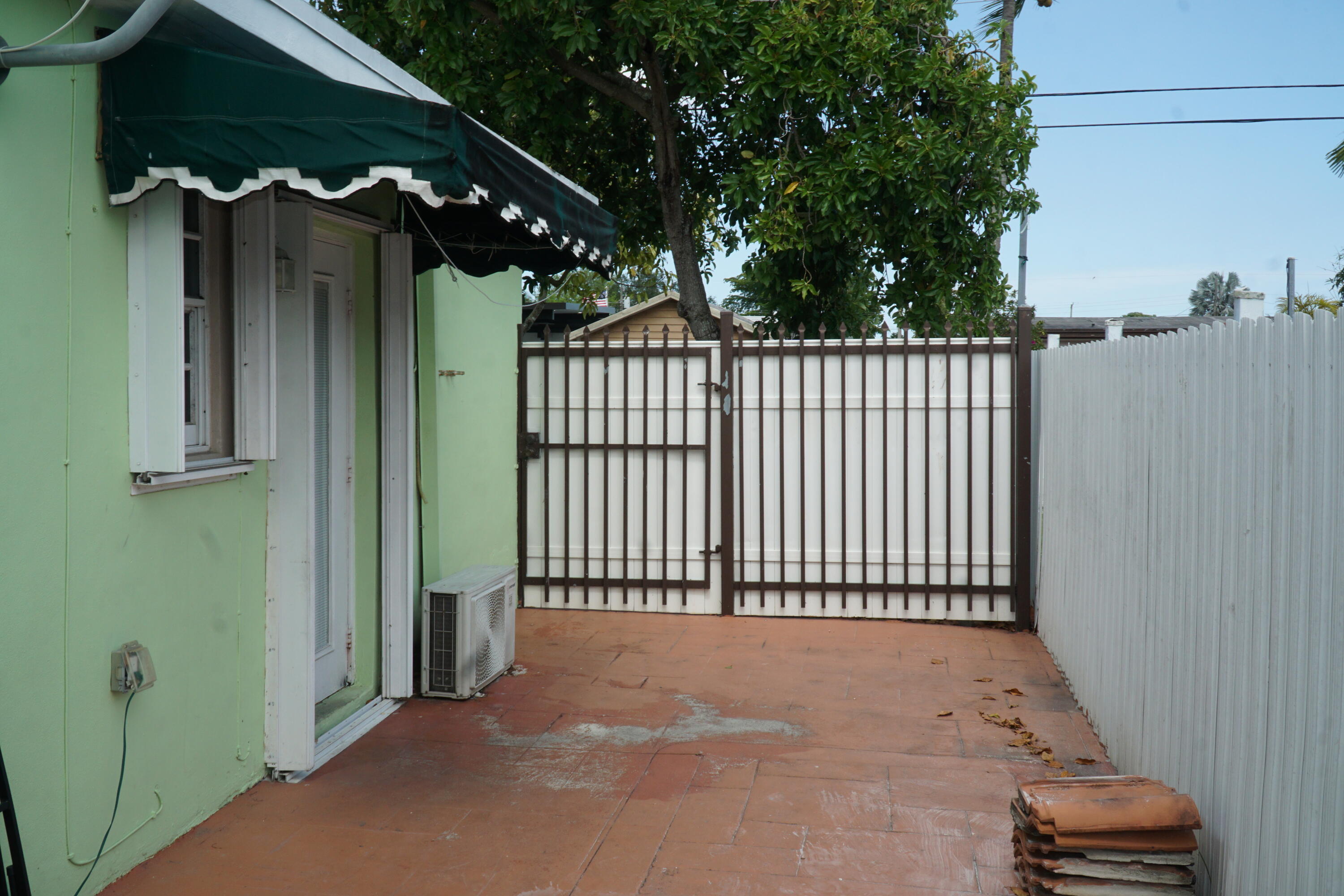 3311 SW 105th Court