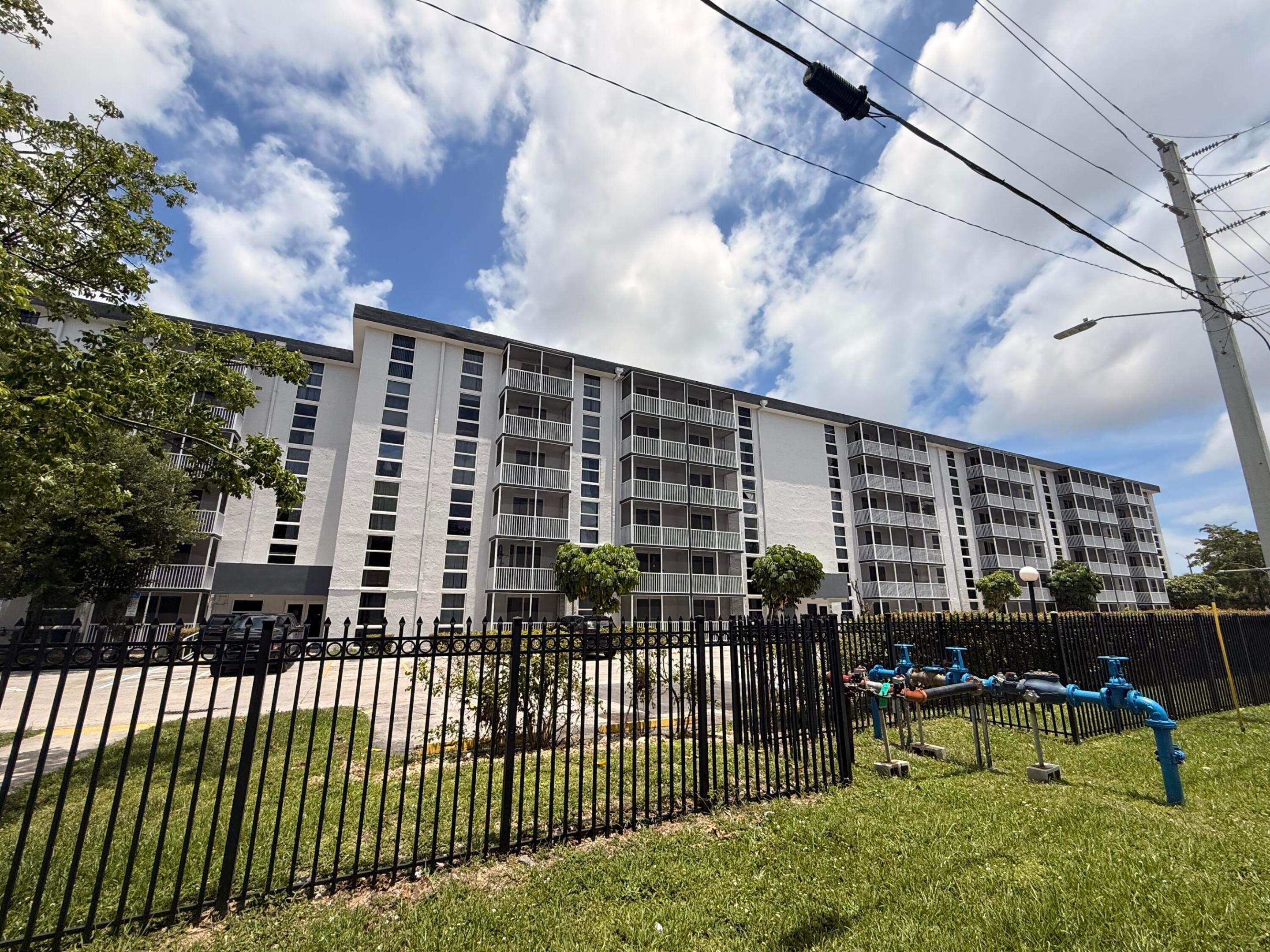 16950 W Dixie Highway A226