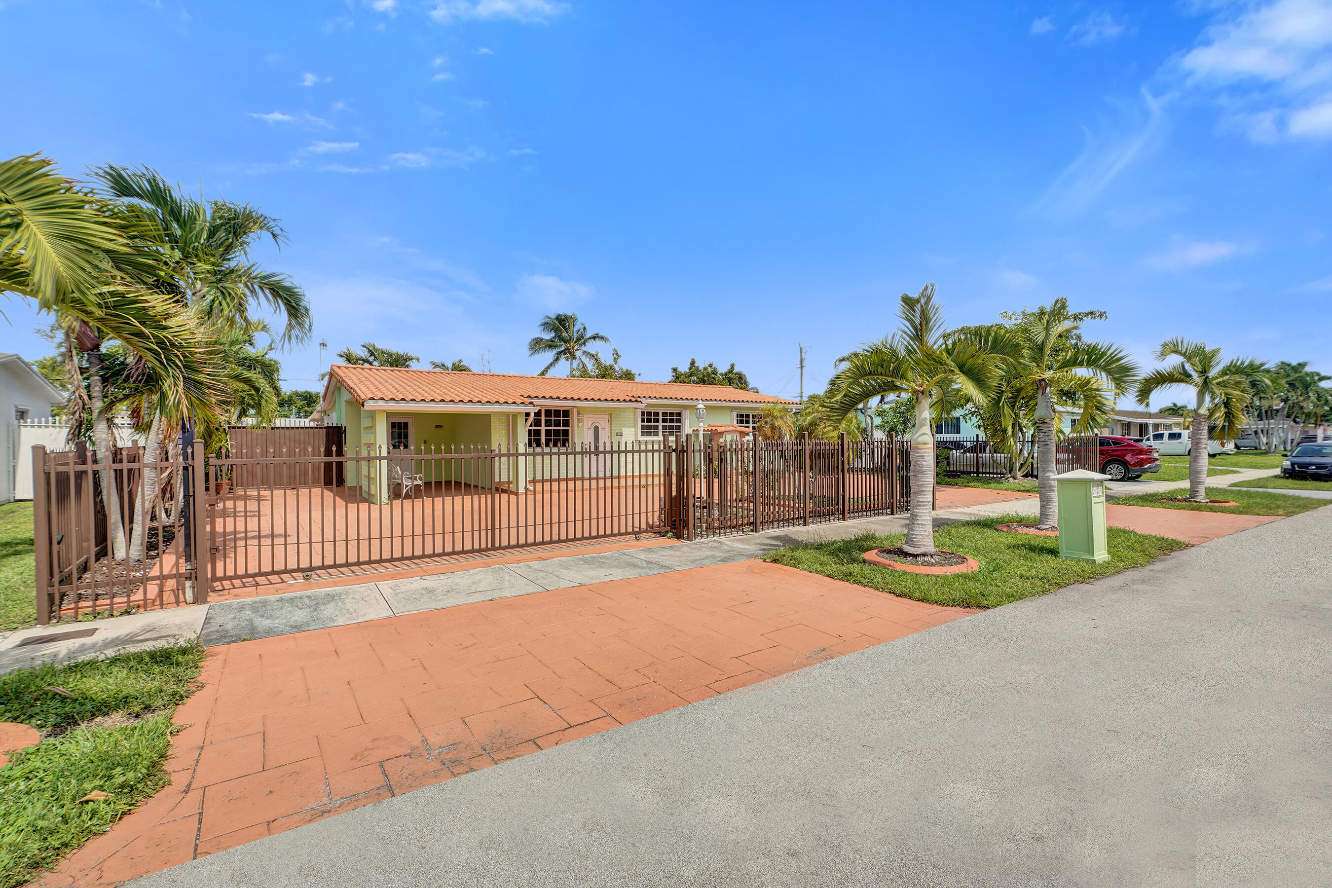3311 SW 105th Court