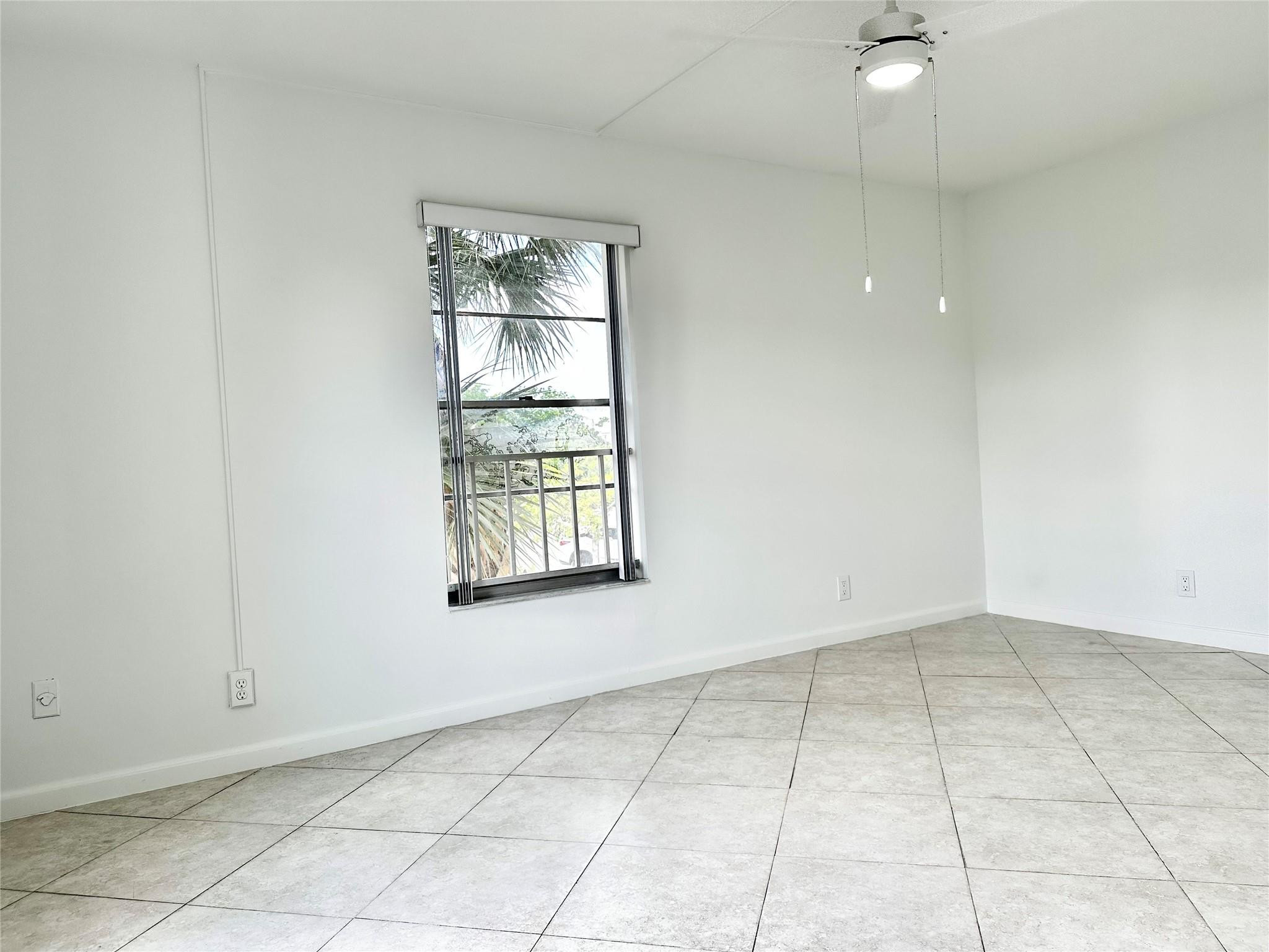 8005 Lake Dr 213