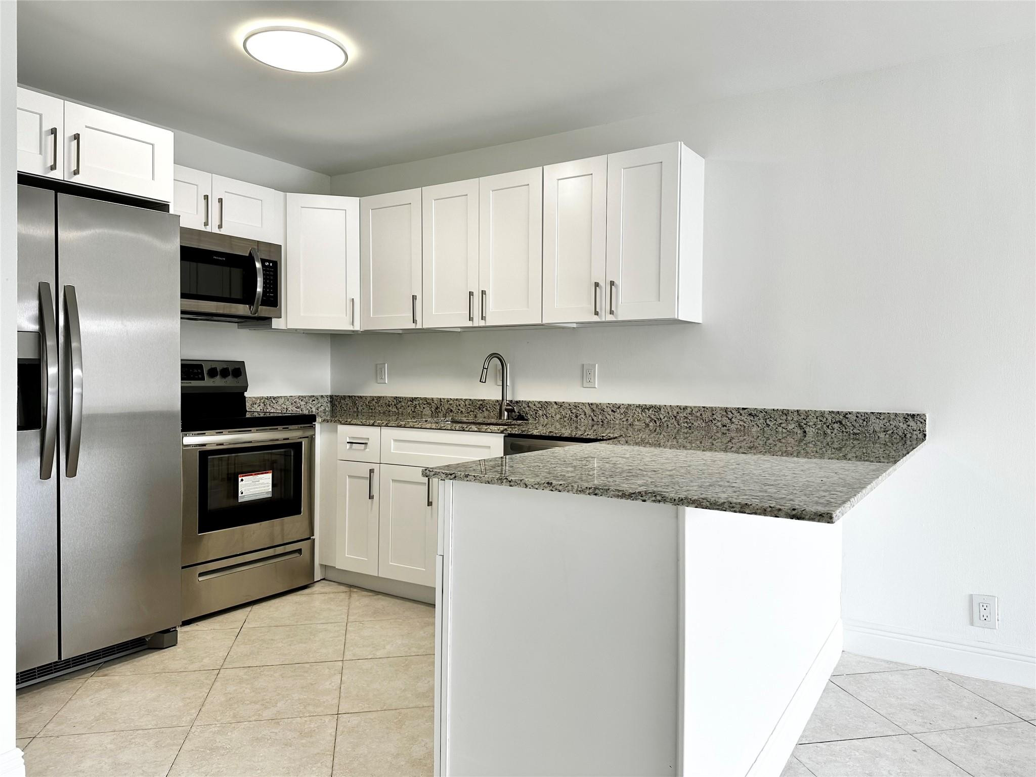 8005 Lake Dr 213