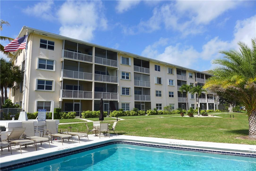 330 N Federal Hwy 409