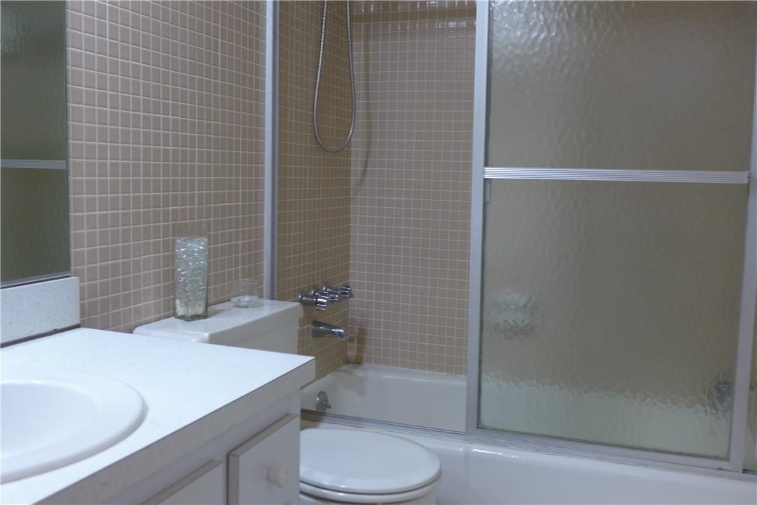 330 N Federal Hwy 409