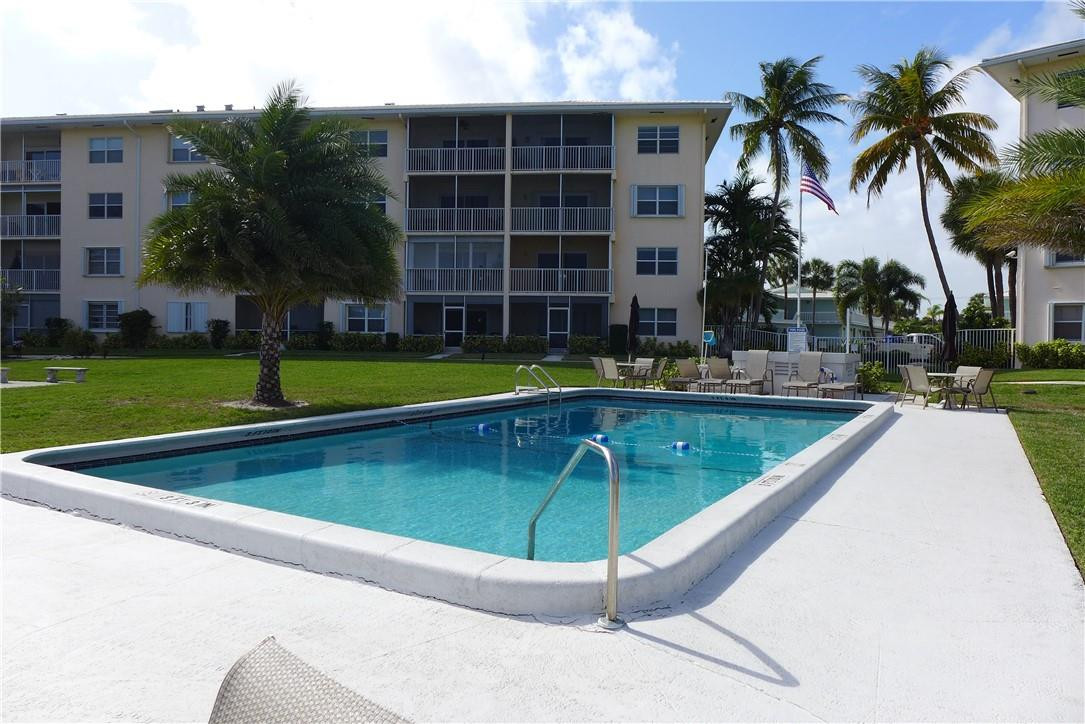 330 N Federal Hwy 409