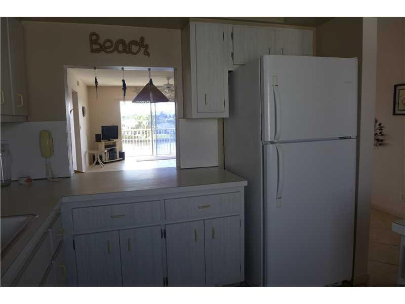 330 N Federal Hwy 409