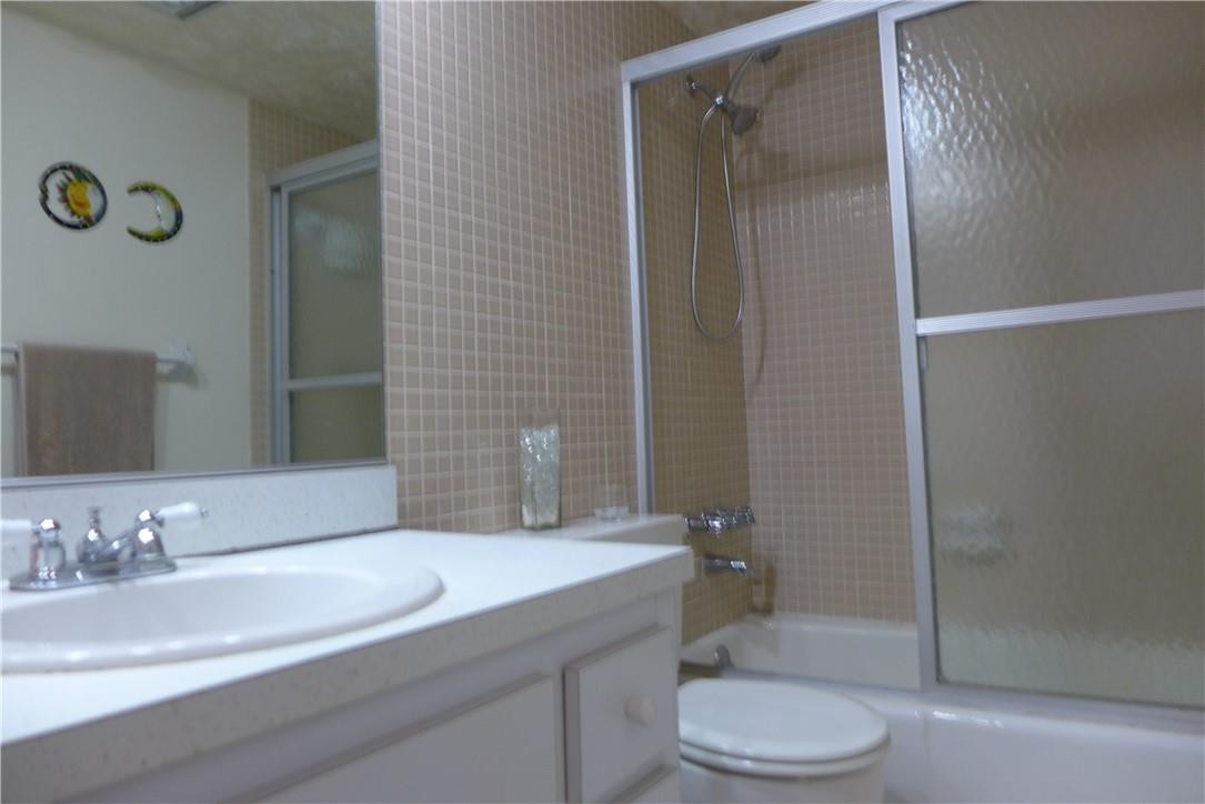 330 N Federal Hwy 409