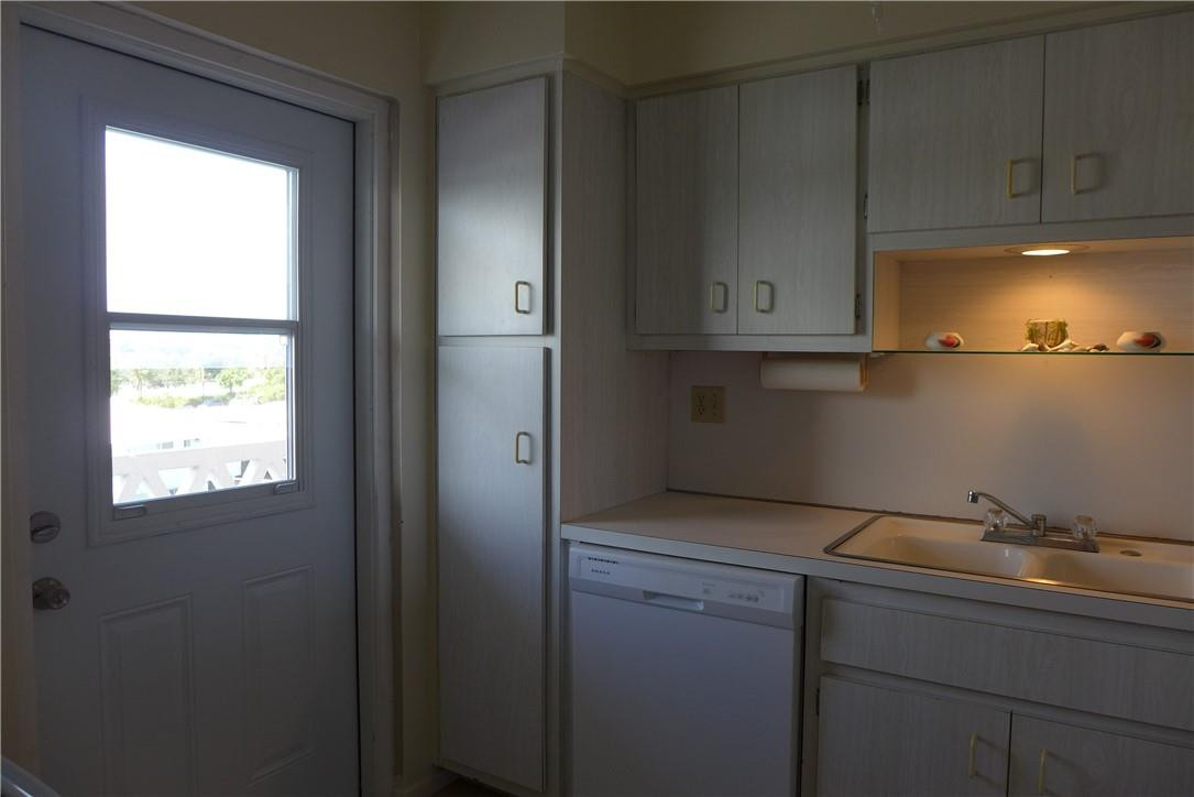 330 N Federal Hwy 409