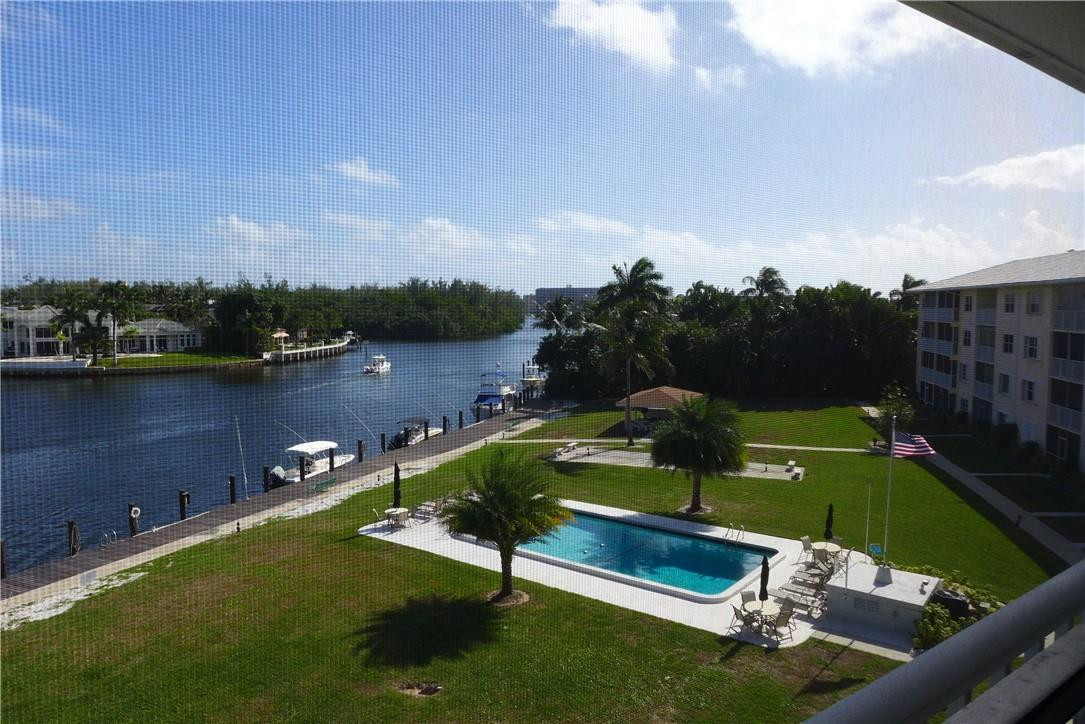 330 N Federal Hwy 409