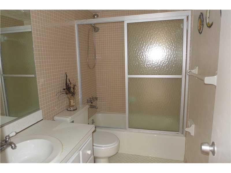 330 N Federal Hwy 409