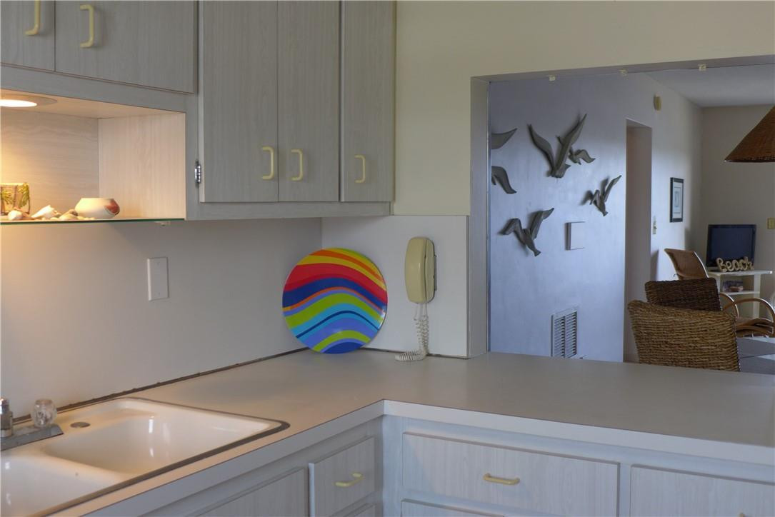 330 N Federal Hwy 409