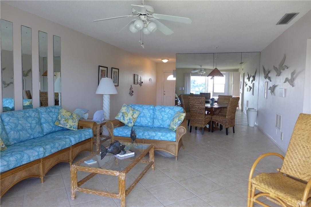 330 N Federal Hwy 409