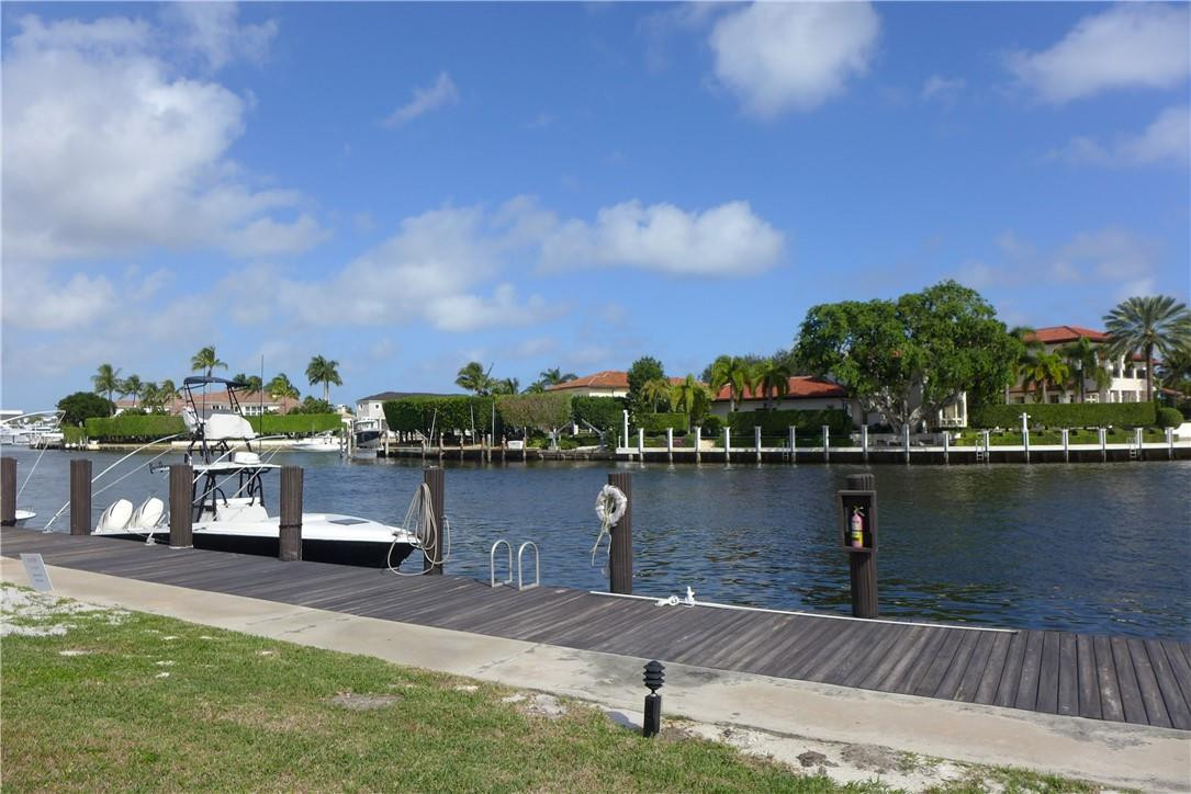 330 N Federal Hwy 409