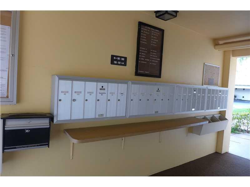 330 N Federal Hwy 409